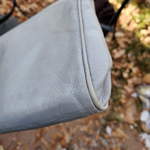 Stuart Weitzman vintage 80s gray leather shoulder bag with exotic detail - Picture 9 of 13